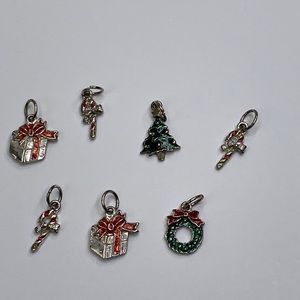 Set Of 7 Christmas-Themed Charms With Candy Cane Tree Wreath & Gift Designs